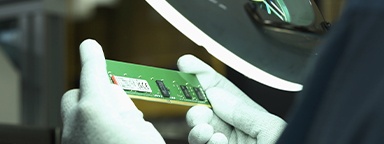 Kingston DRAM モジュール製造工程ビデオ - 設計からテストまで